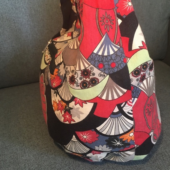 Colorful Zippered Handbag - Picture 4 of 5